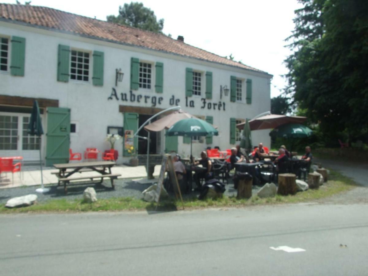 L'Auberge De La Foret Mervent Buitenkant foto